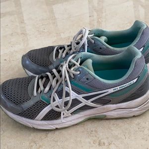 Women’s Asics Shoes